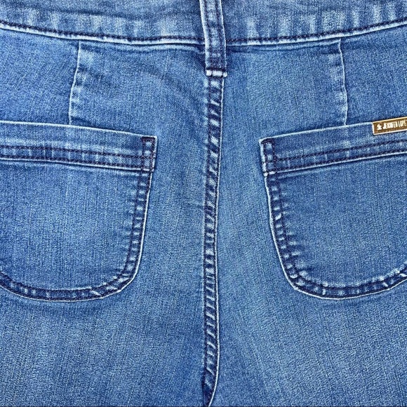 Jennifer Lopez High Rise Denim Shorts Medium Wash - Picture 11 of 16